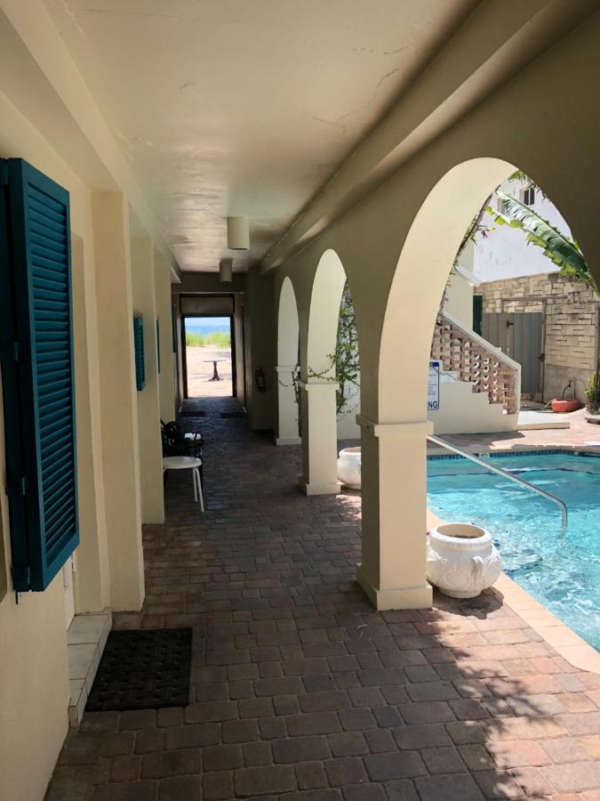  | Courtyard Villa Hotel