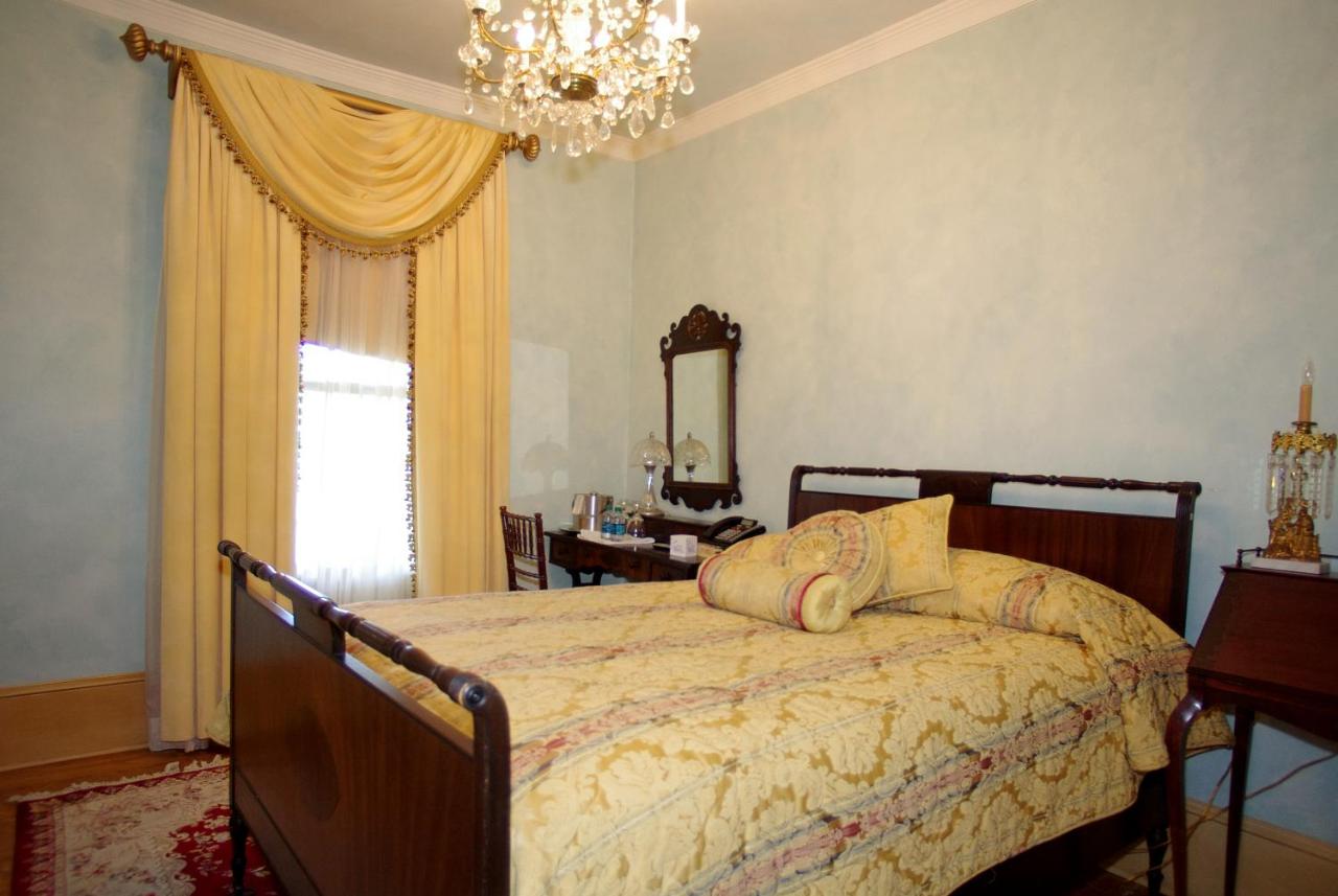| The Hotel Magnolia