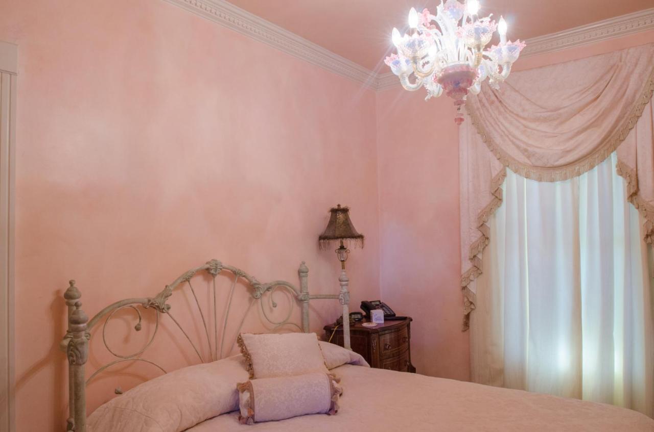 | The Hotel Magnolia