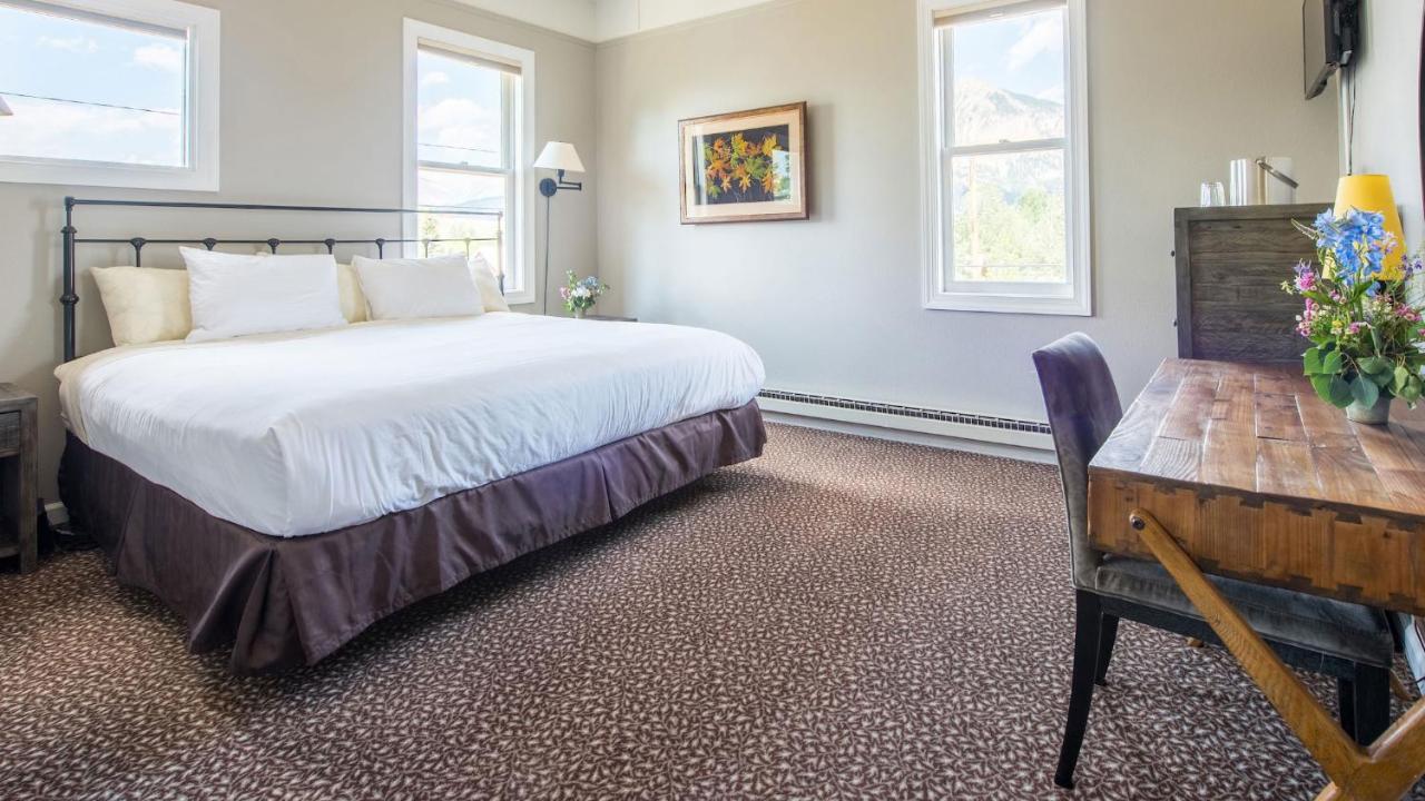 | Elk Mountain Lodge