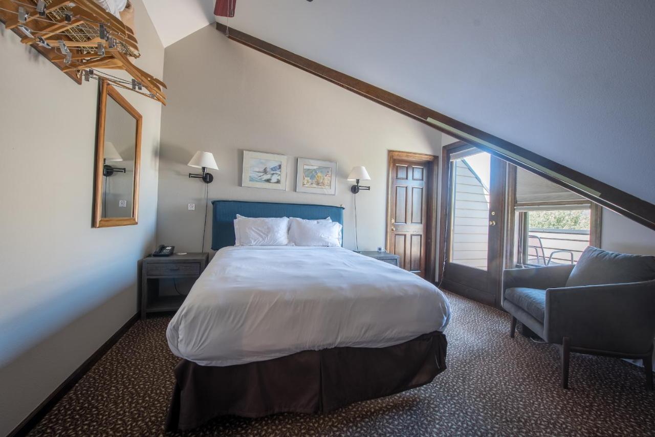| Elk Mountain Lodge