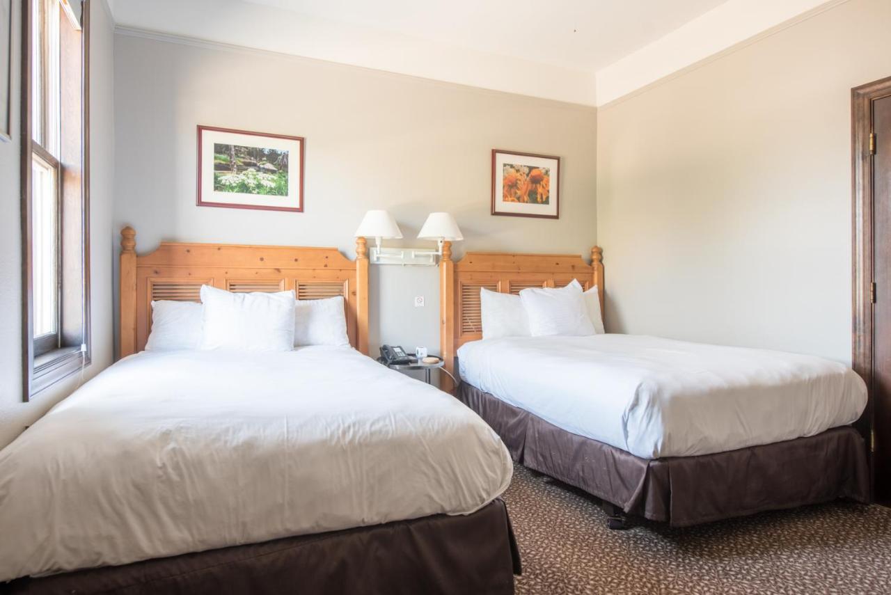 | Elk Mountain Lodge