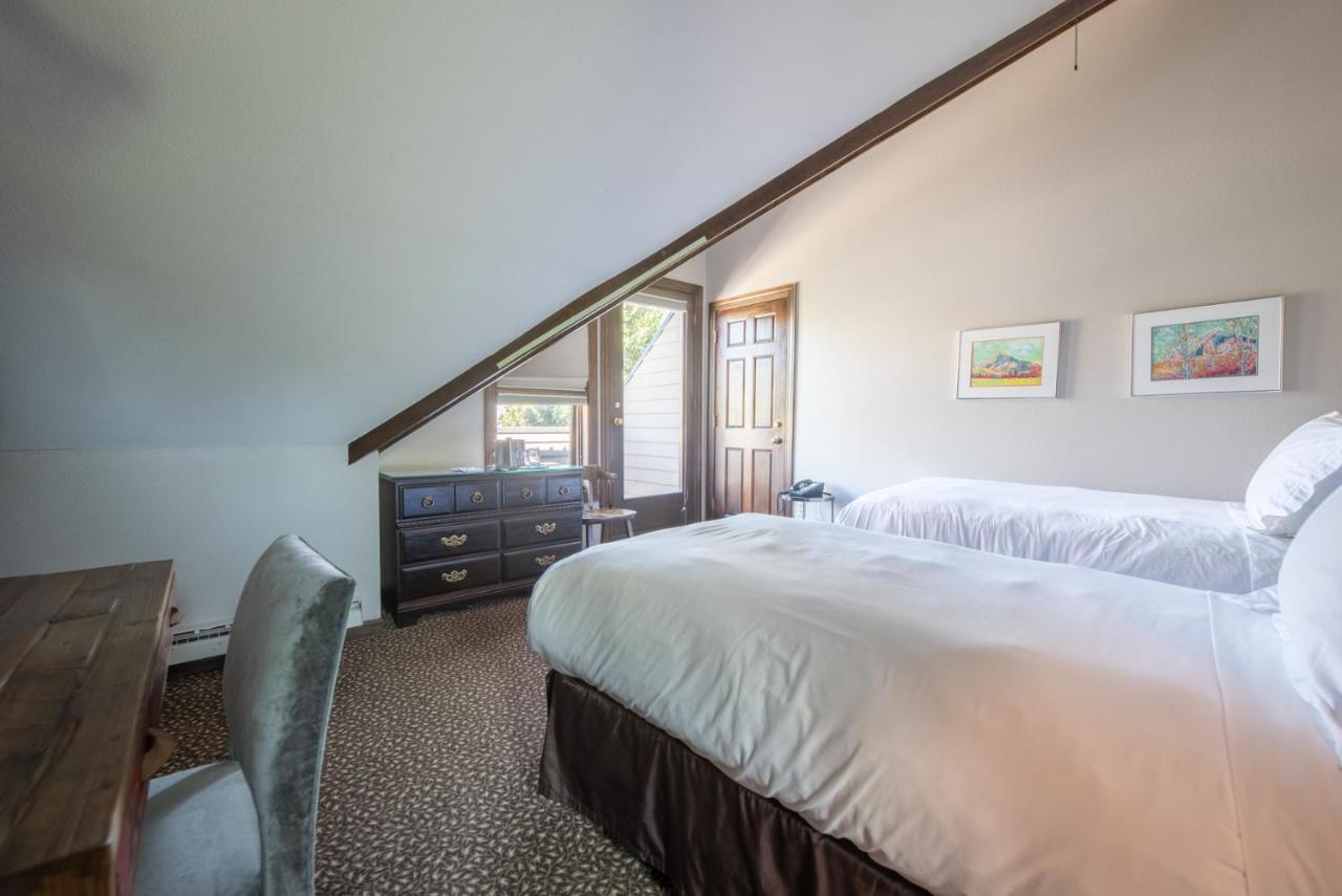 | Elk Mountain Lodge