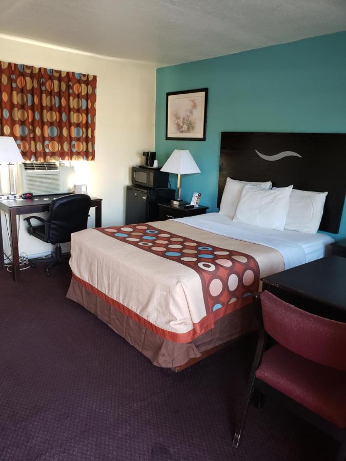 | American Inn