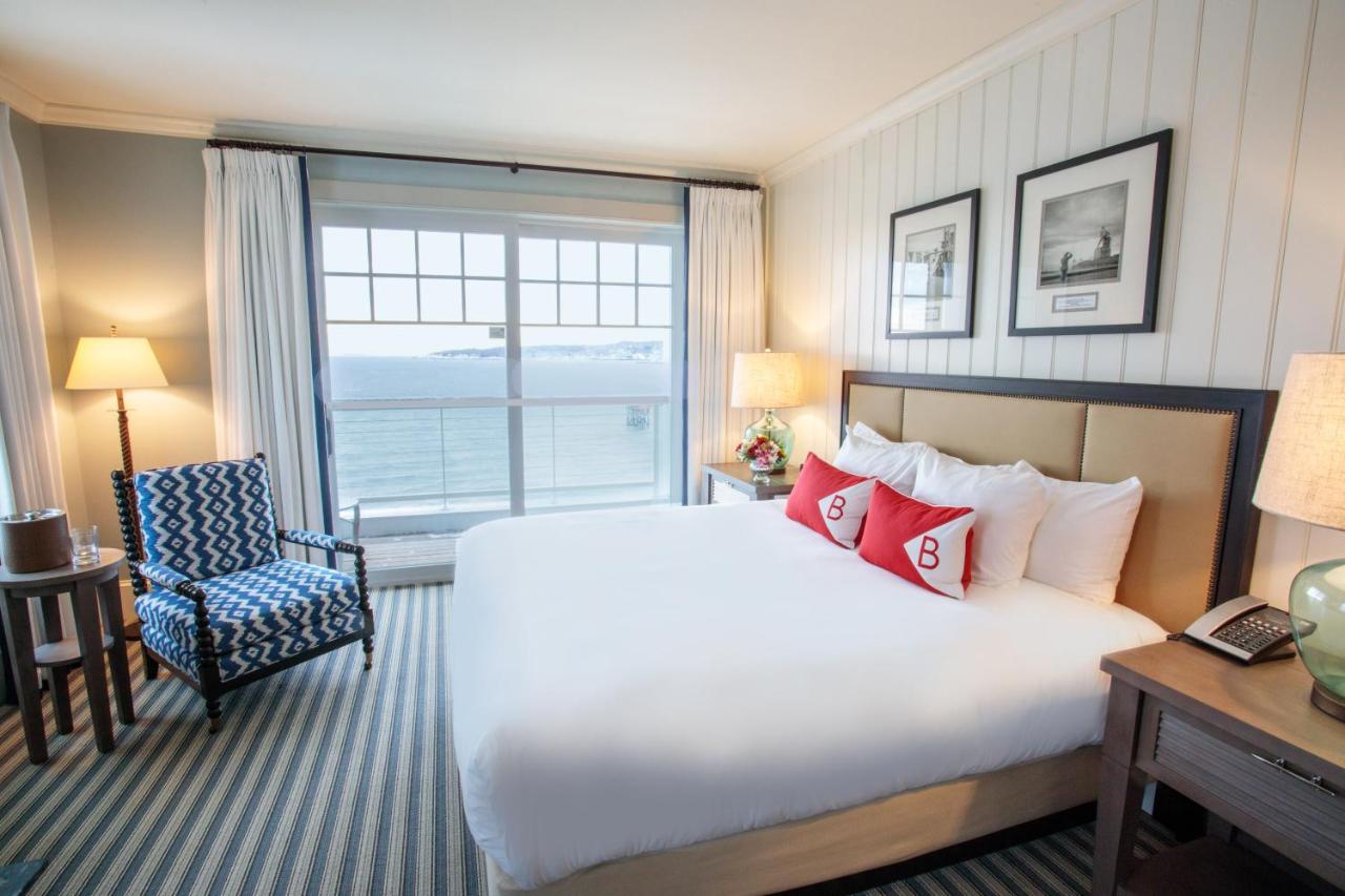 Ocean Front Junior King Suite with Balcony at Beauport Hotel Gloucester