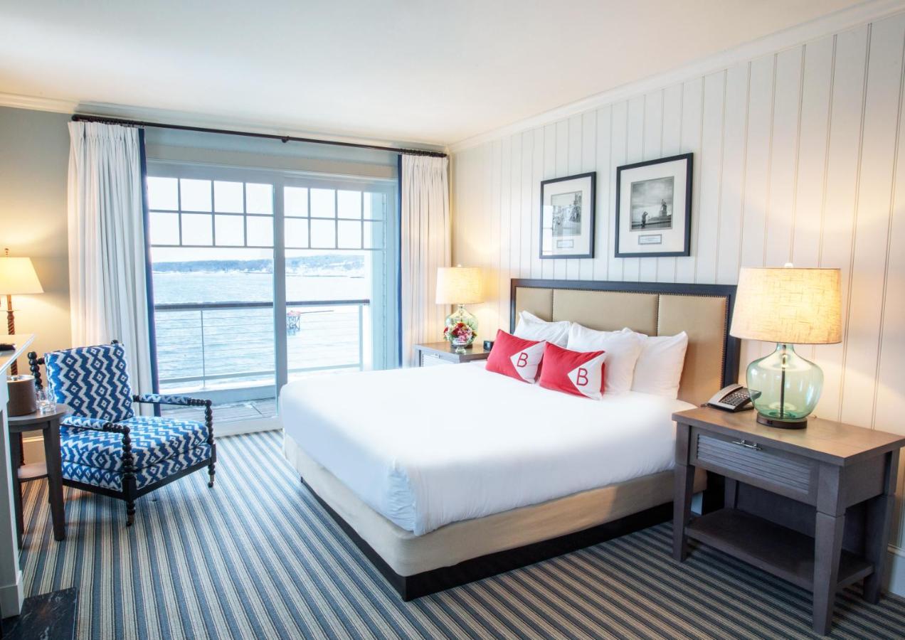 Ocean Front Junior King Suite with Balcony at Beauport Hotel Gloucester