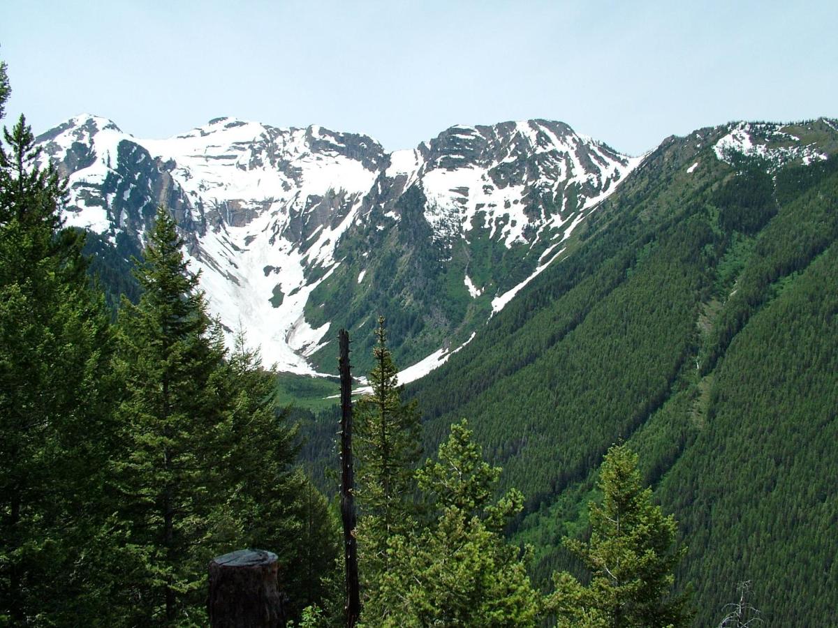 | Glacier Haven Inn