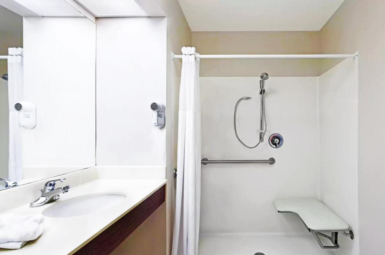 King Room - Mobility Access/Non-Smoking at Baymont by Wyndham Tullahoma