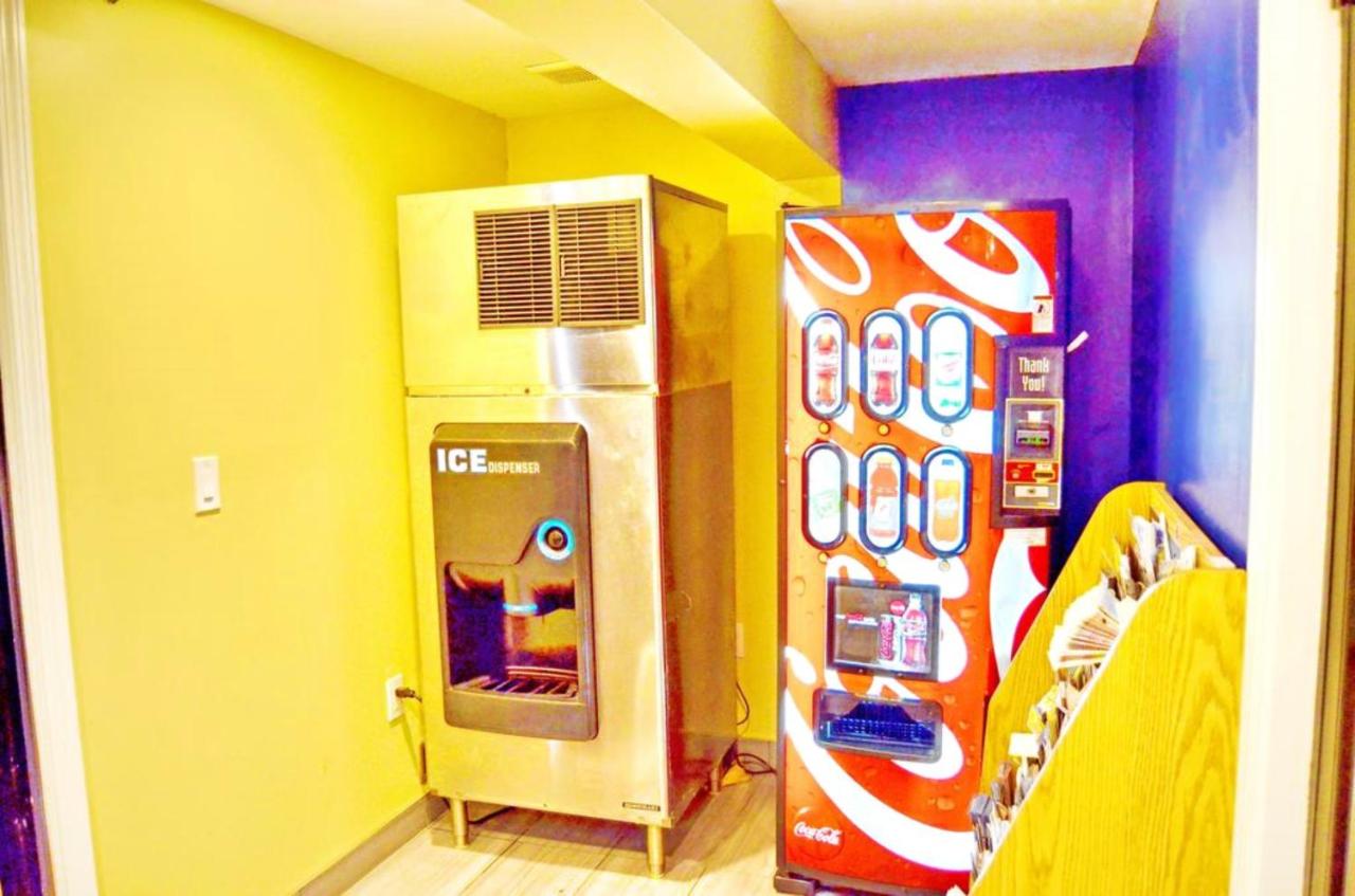| Flagship Inn & Suites