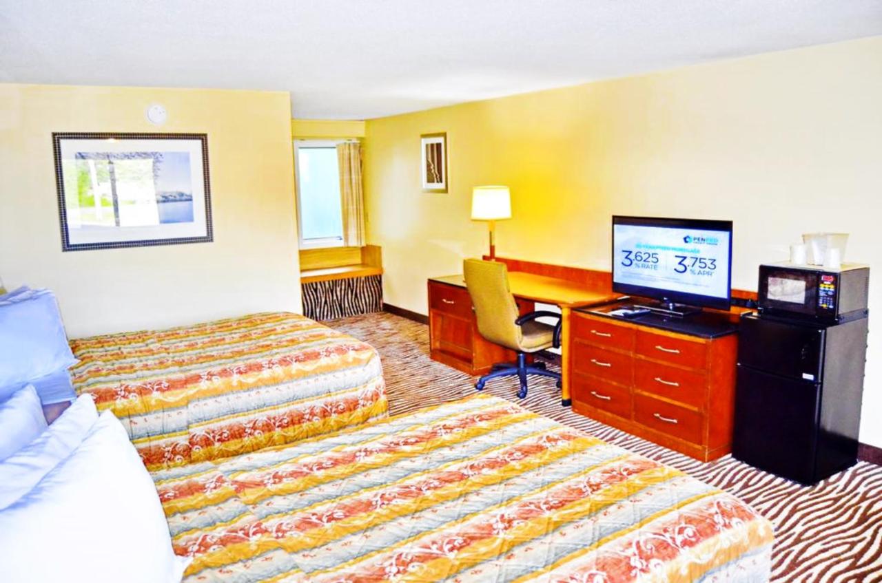 | Flagship Inn & Suites