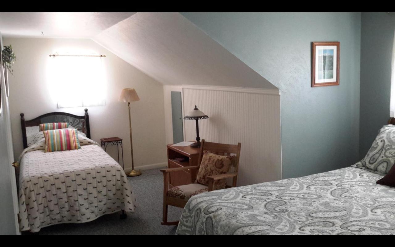 | Creek Side Bed and Breakfast