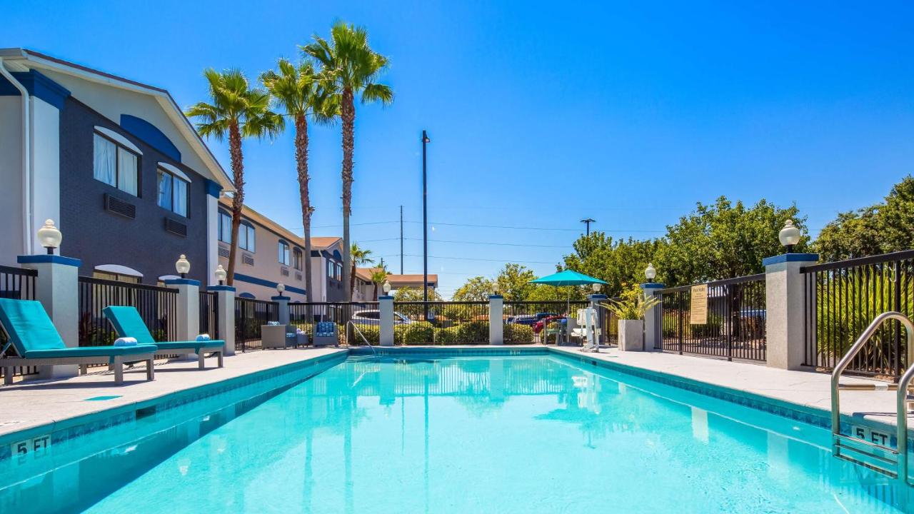  | Best Western Mayport Inn & Suites