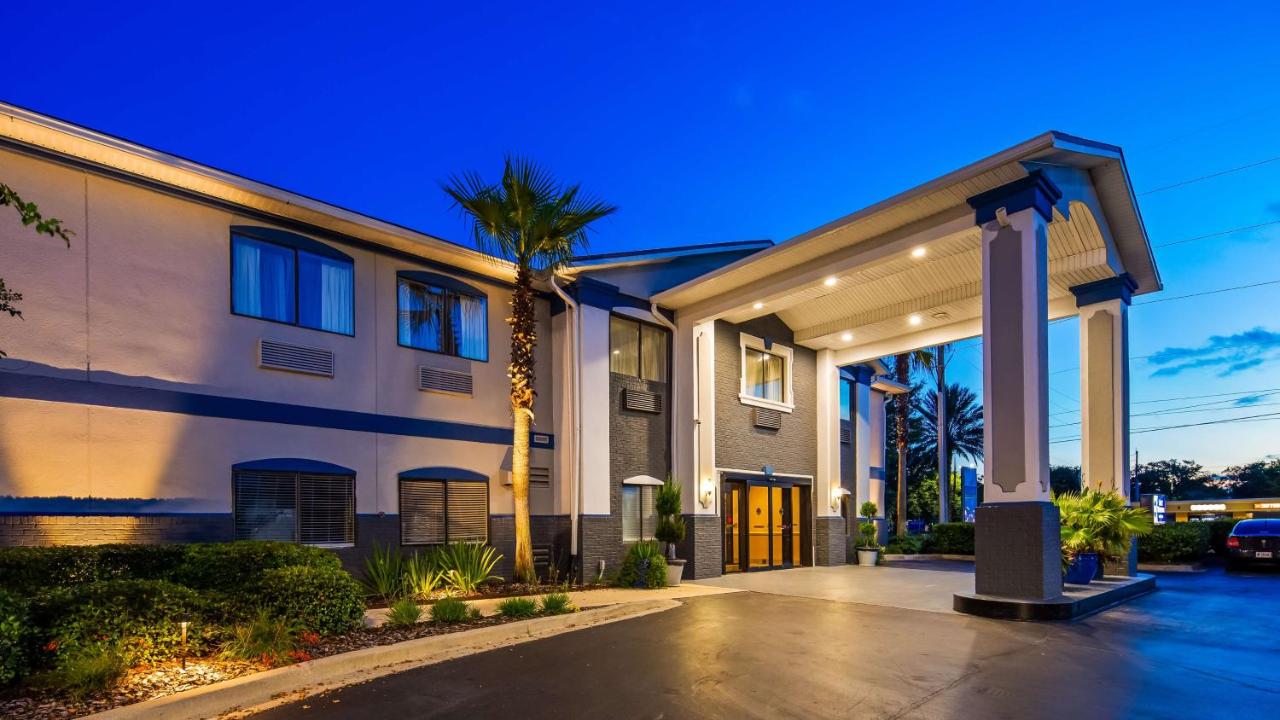 | Best Western Mayport Inn & Suites