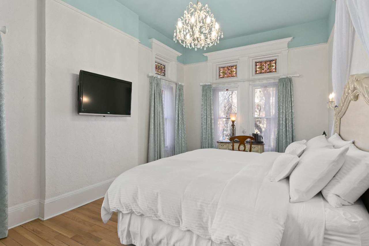 | Patterson Inn