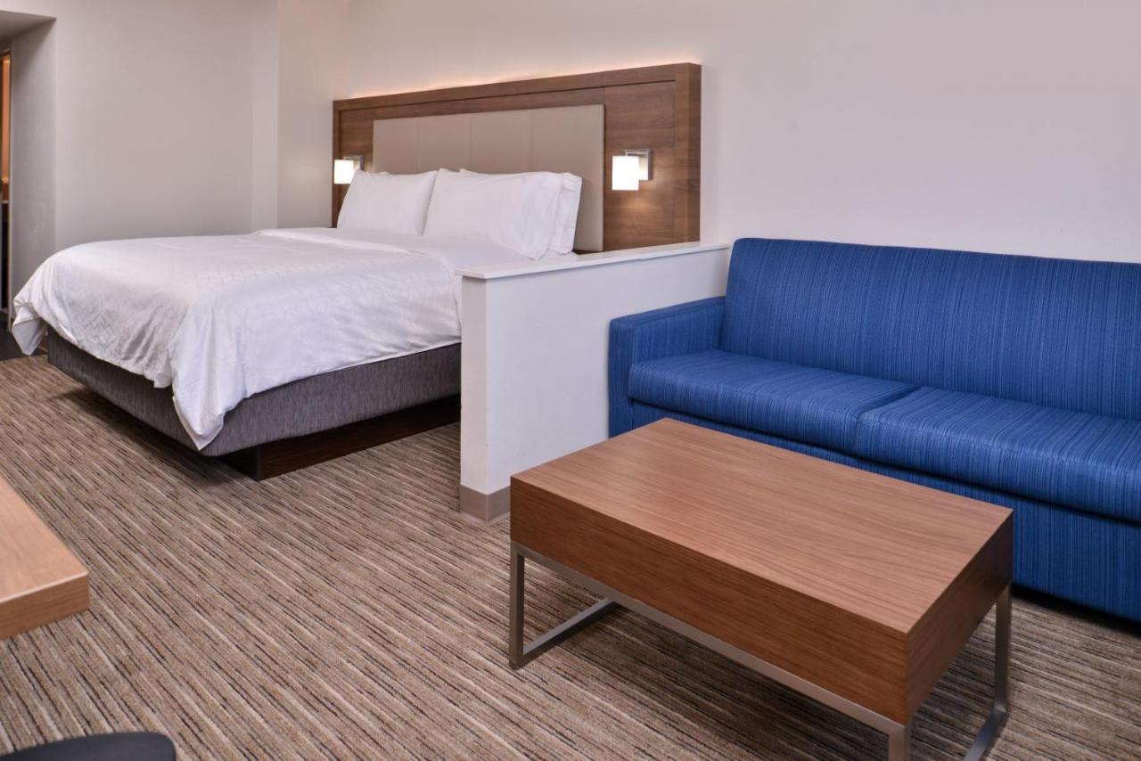  | Holiday Inn Express Hotel and Suites Mesquite, an IHG Hotel