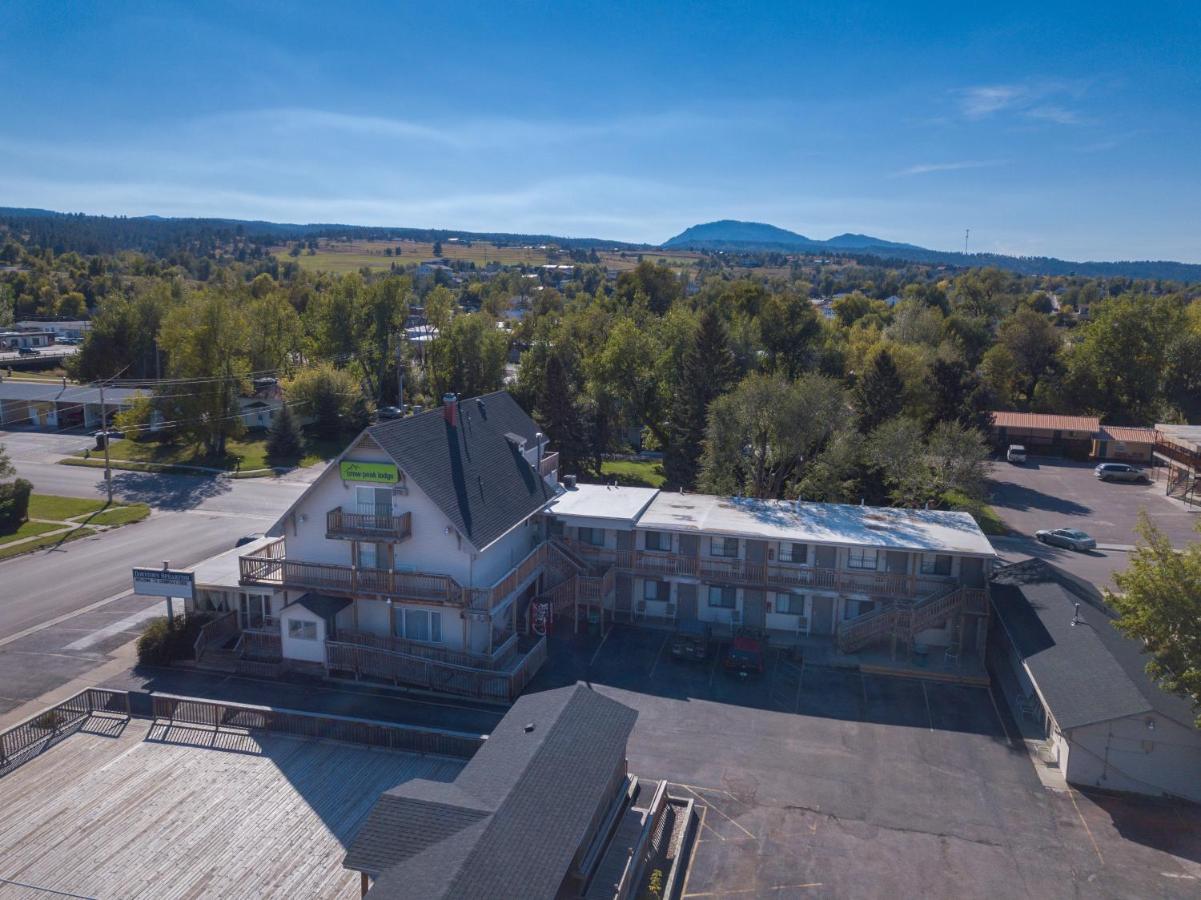 | The Crow Peak Lodge