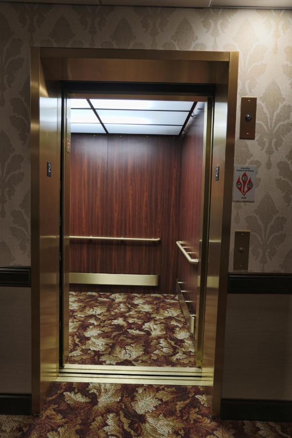 | Arrow Hotel