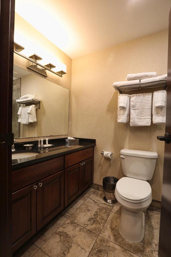 | Arrow Hotel