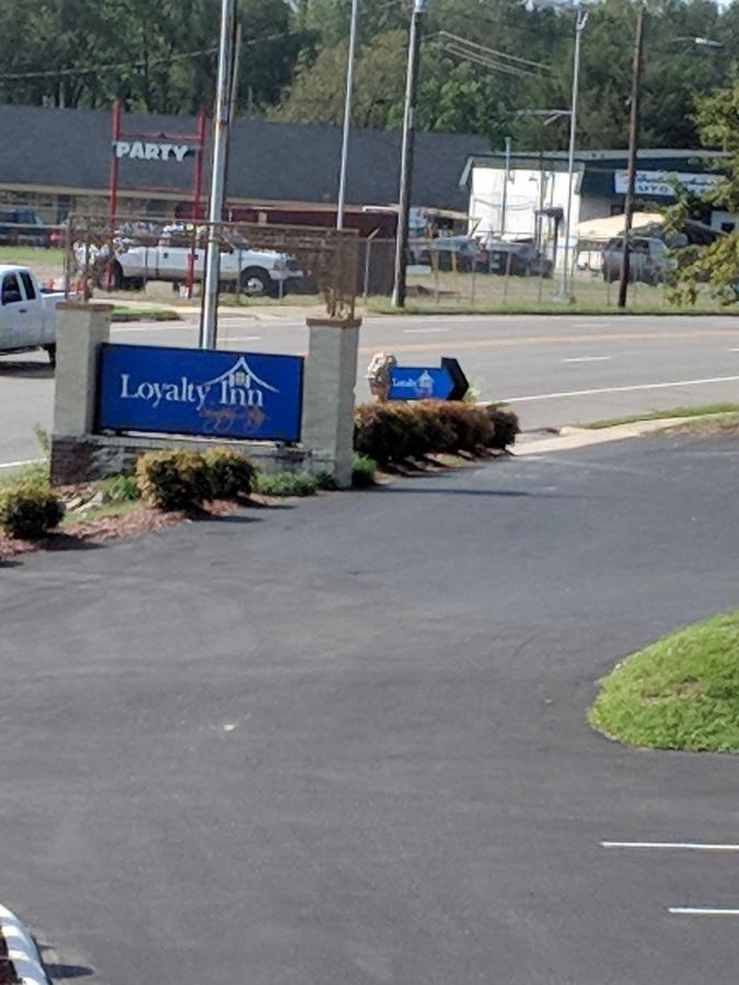 | Loyalty Inn Rockingham