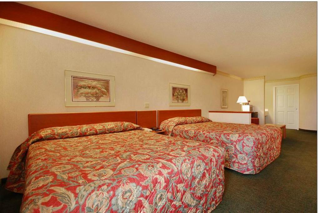 | Syracuse Inn and Suites