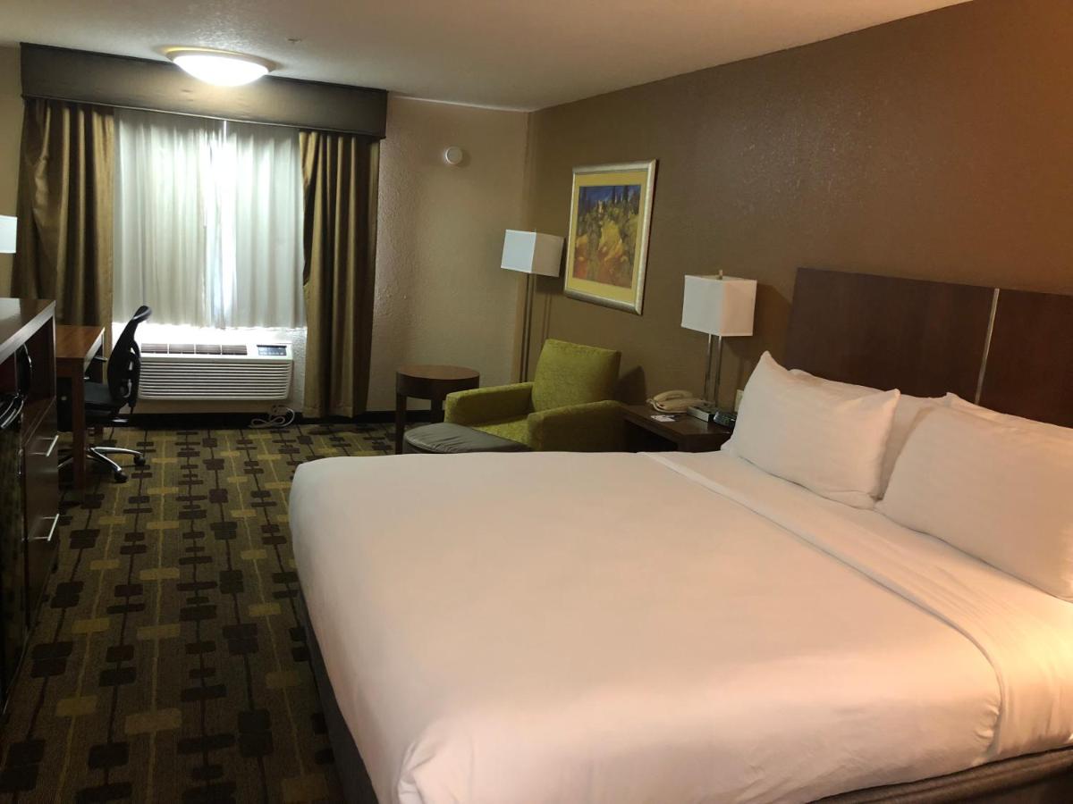  | Holiday Inn Express Hotel & Suites Corning, an IHG Hotel