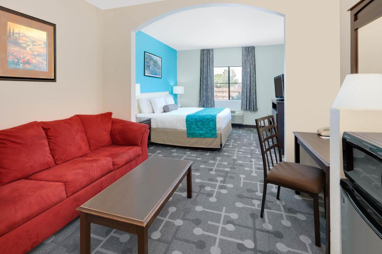 King Studio Suite - Non-Smoking at Comfort Inn & Suites