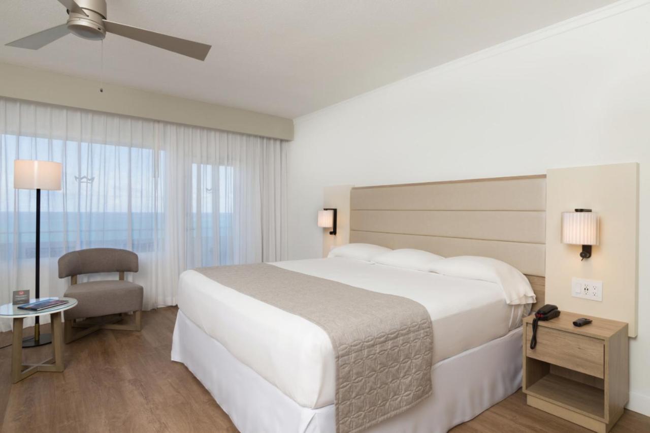 | Riu Plaza Miami Beach