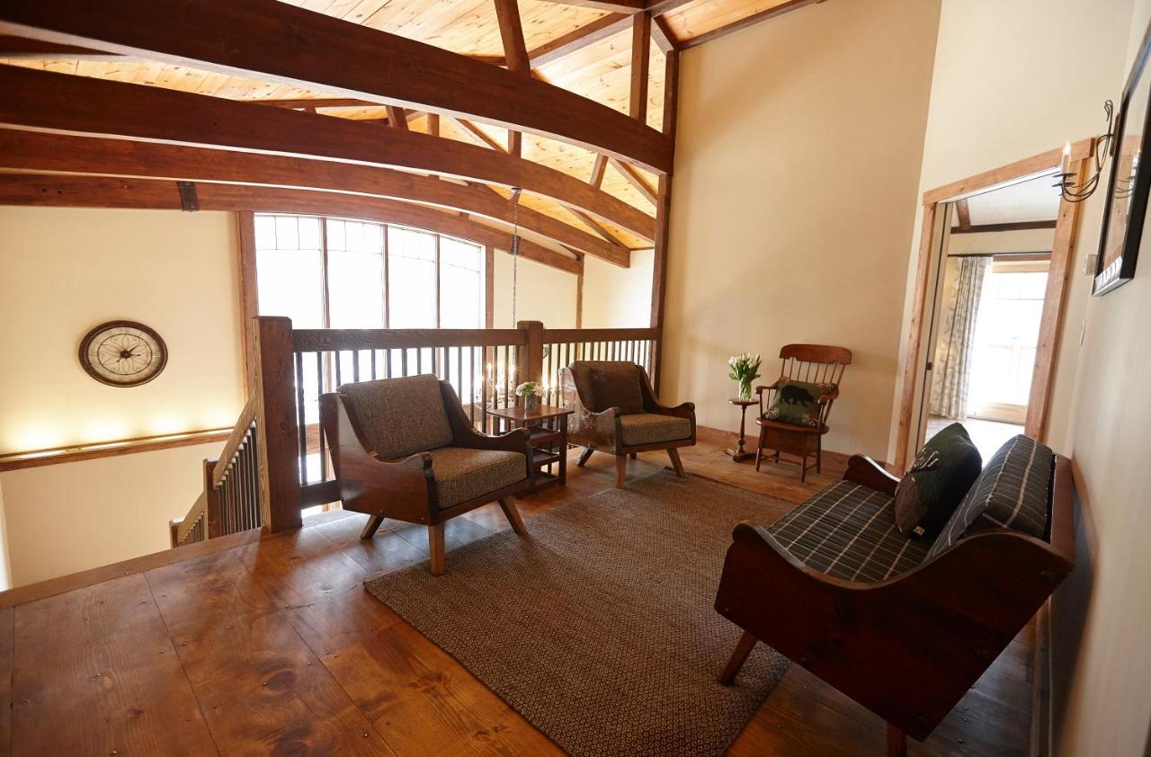 | Seesaw's Lodge