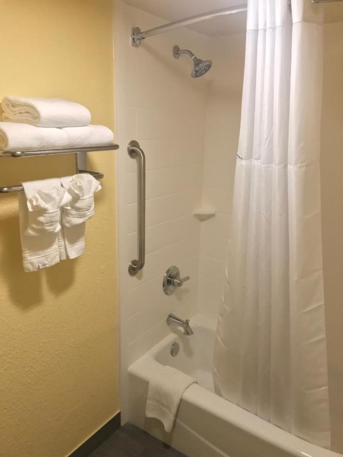 NQQ1 Queen Room with Two Queen Beds - Non-Smoking at Days Inn by Wyndham San Antonio Airport