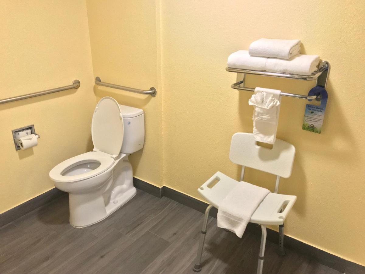 King Room with Roll-In Shower - Mobility/Hearing Accessible - Non-Smoking at Days Inn by Wyndham San Antonio Airport