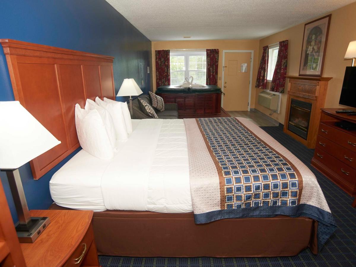 | Swiss Chalets Village Inn
