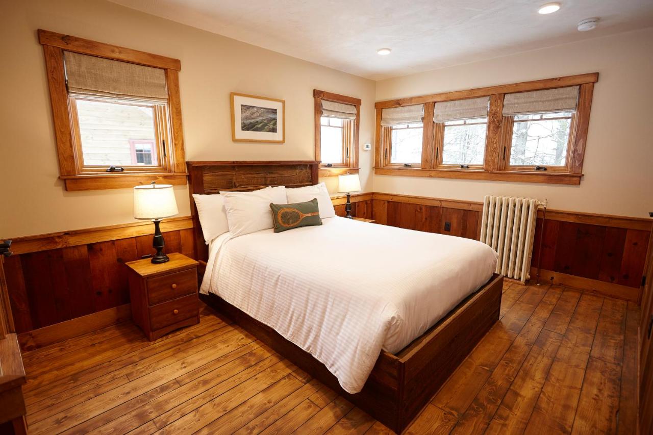 | Seesaw's Lodge