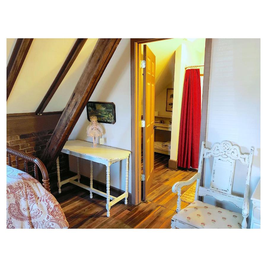 | Main Street Bed & Breakfast