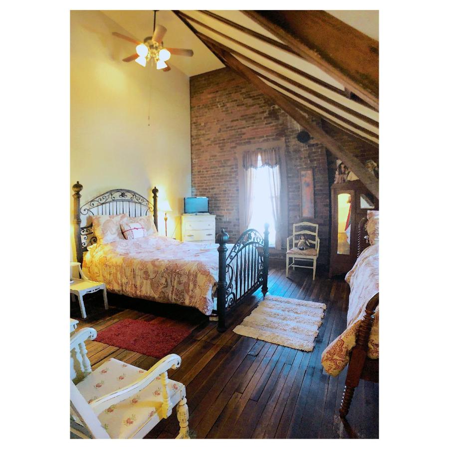 | Main Street Bed & Breakfast