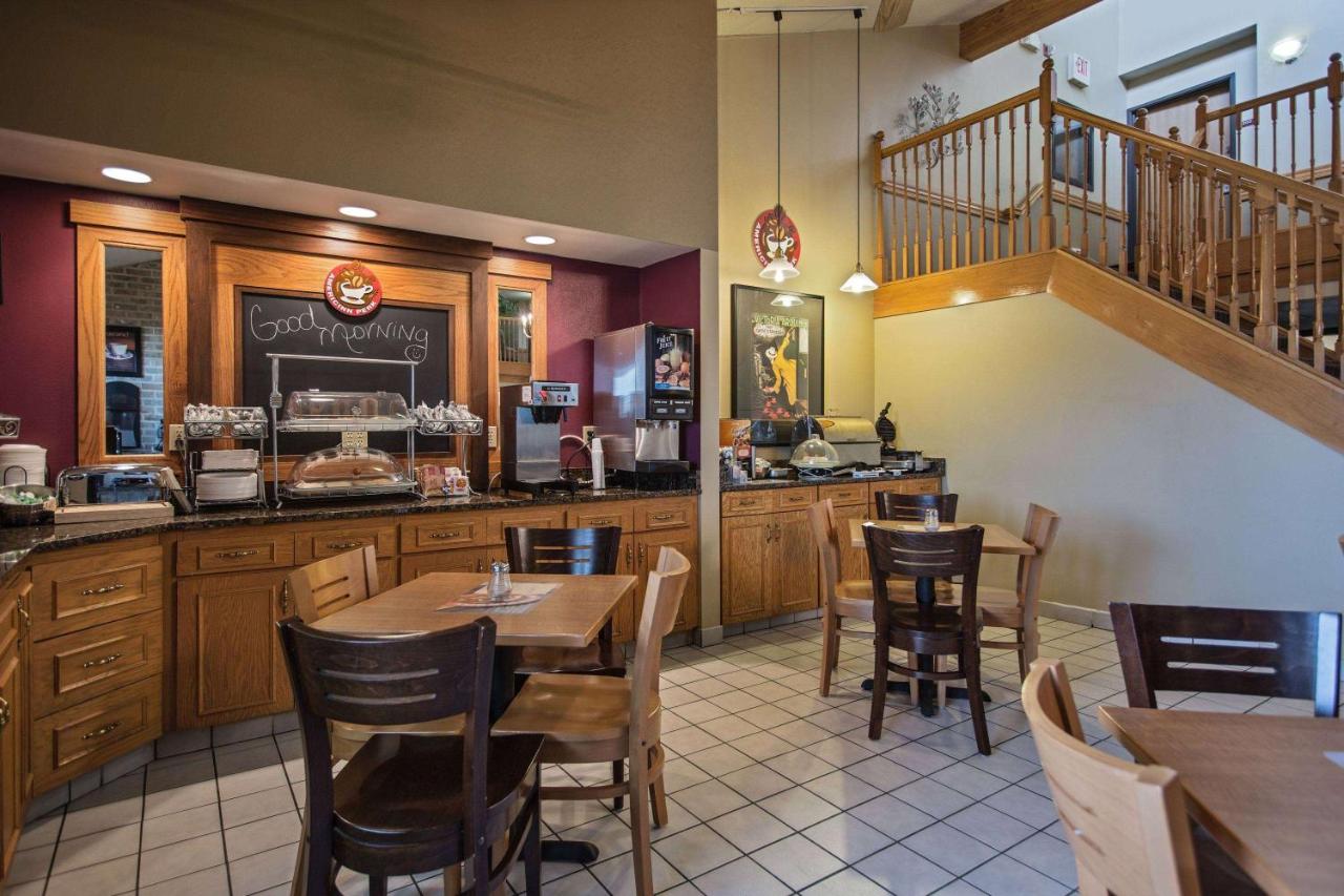  | AmericInn by Wyndham Grundy Center