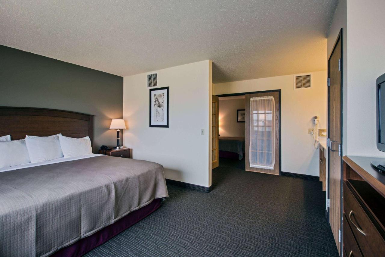  | AmericInn by Wyndham Grundy Center