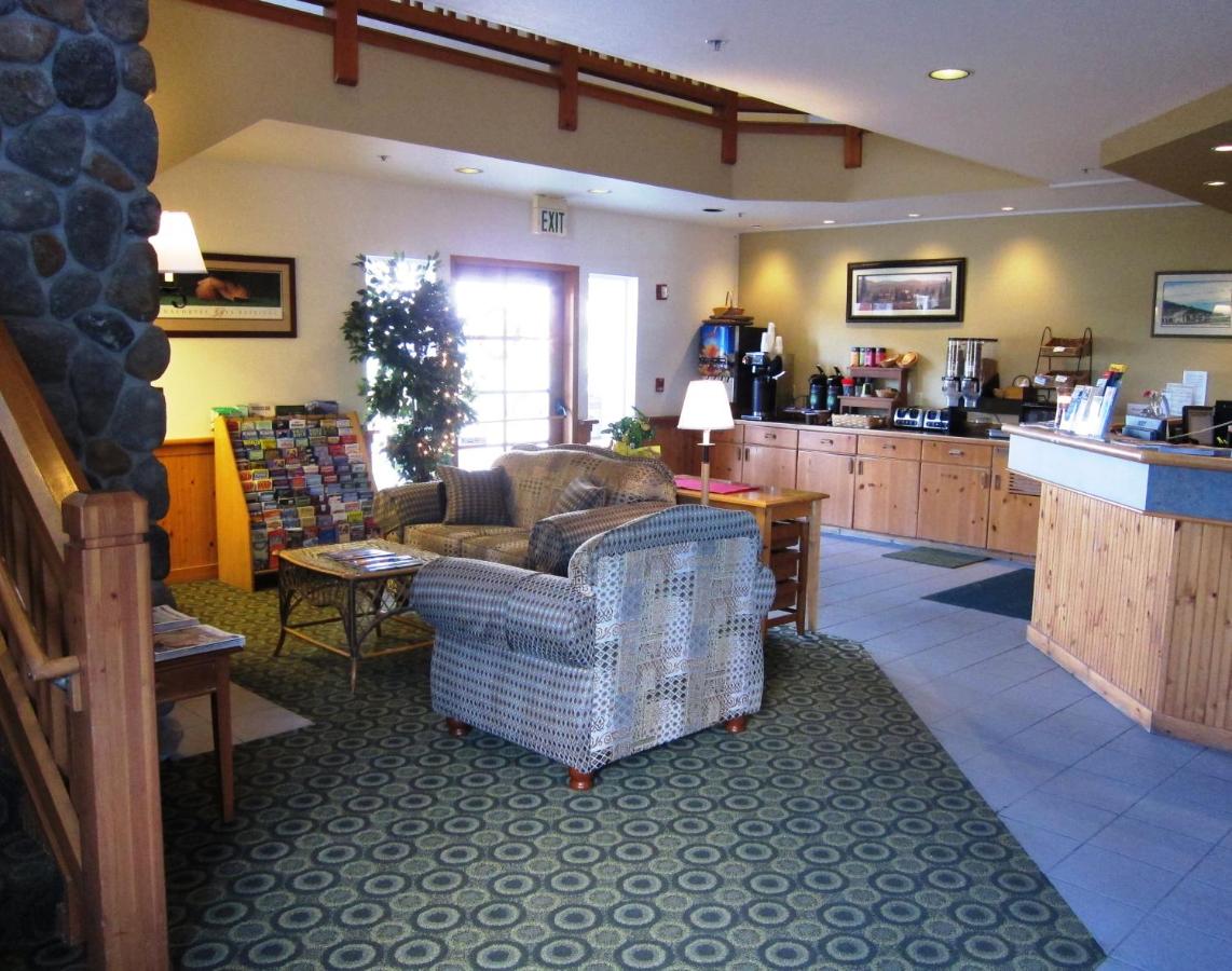 | Fidalgo Country Inn