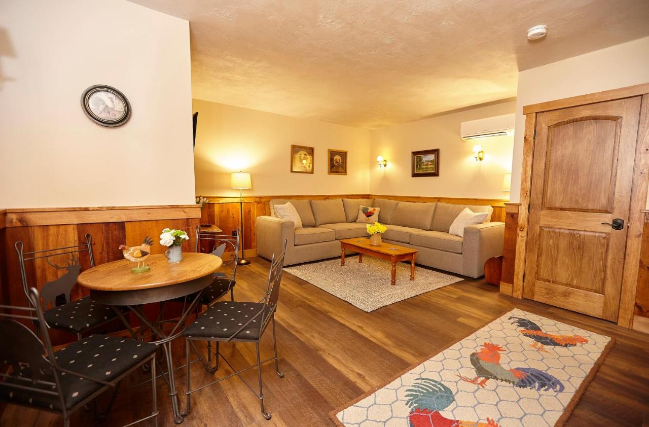 | Seesaw's Lodge