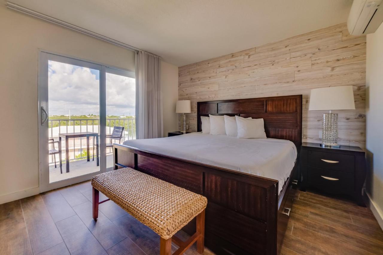 Bay View King One Bedroom Suite at Skipjack Resort & Marina
