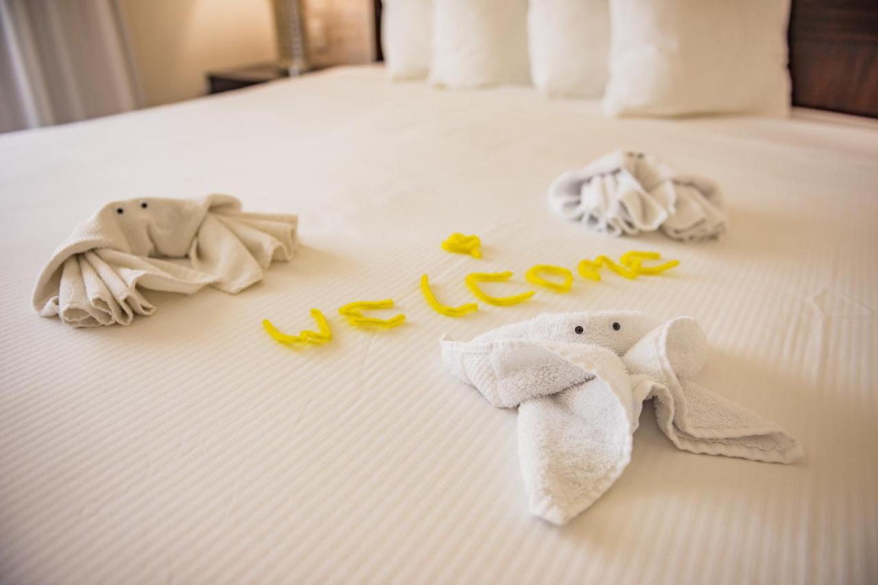 Deluxe King Two Bedroom Suite at Skipjack Resort & Marina