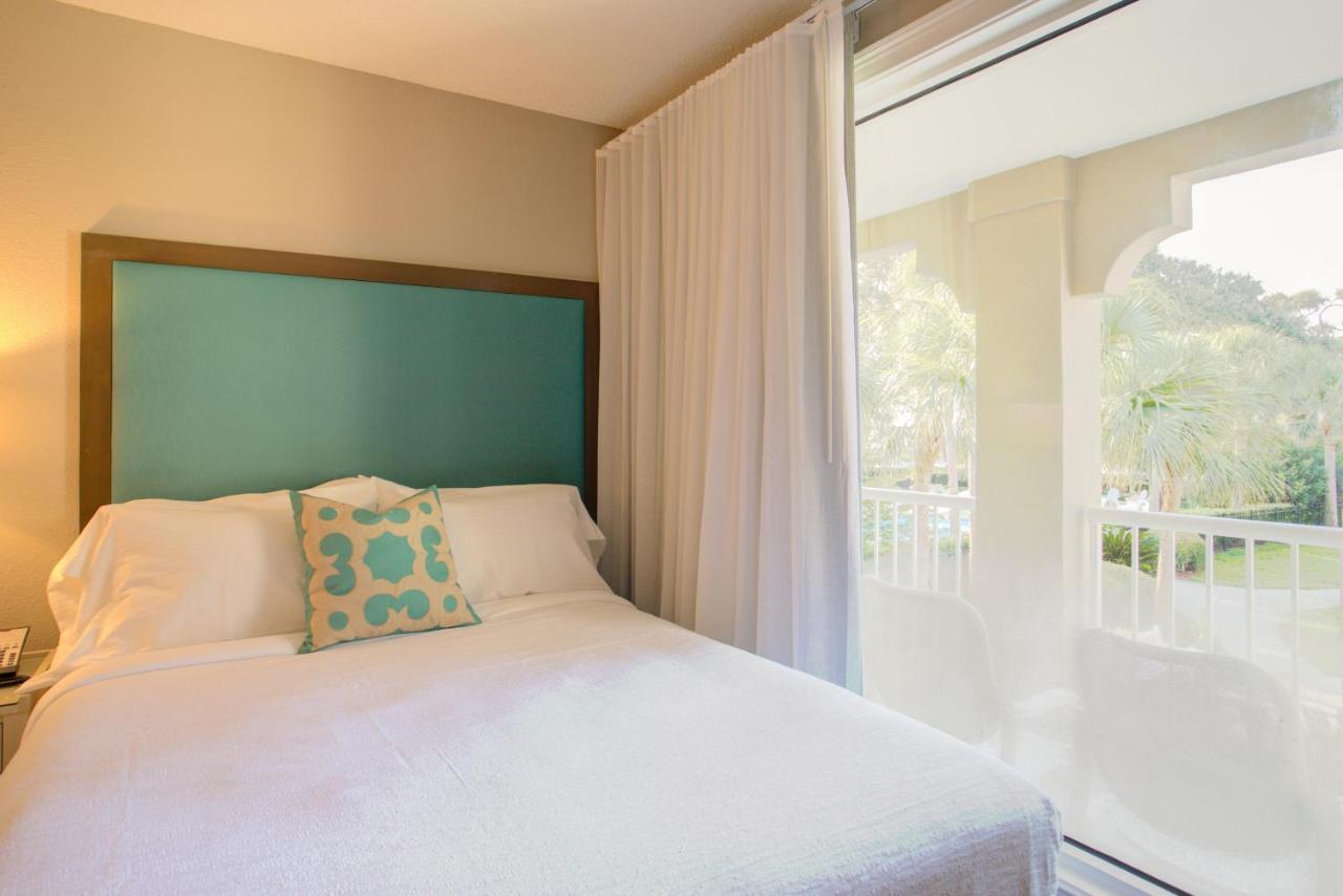 | Beachview Club Hotel