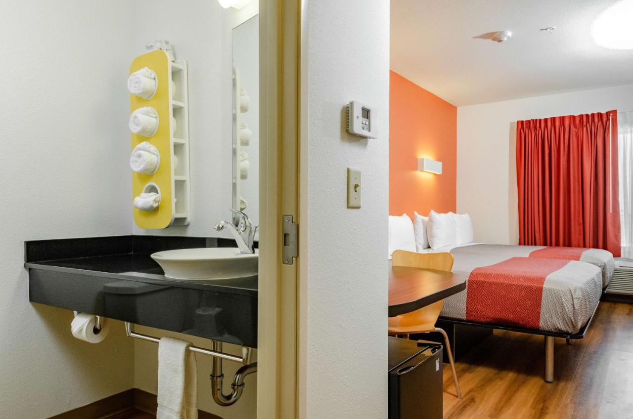 | Motel 6-Livingston, CA - Merced County