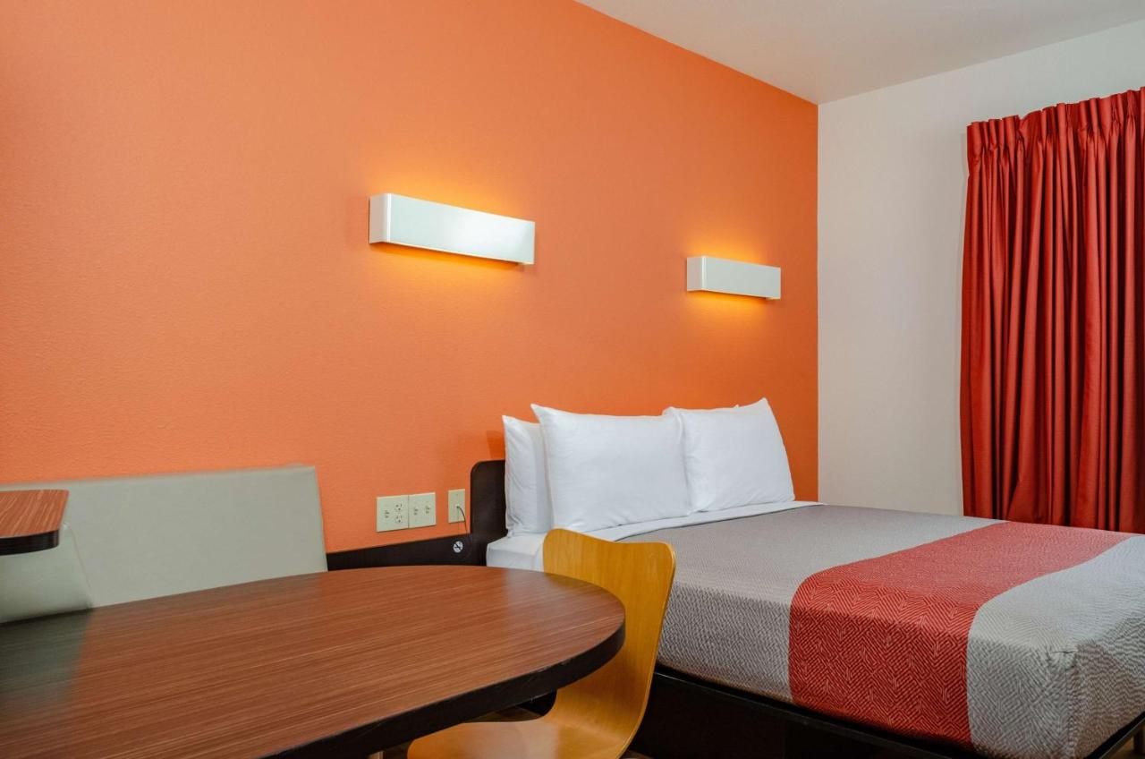 | Motel 6-Livingston, CA - Merced County