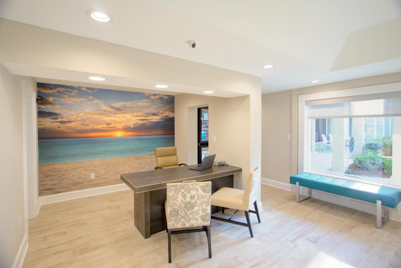 | Beachview Club Hotel