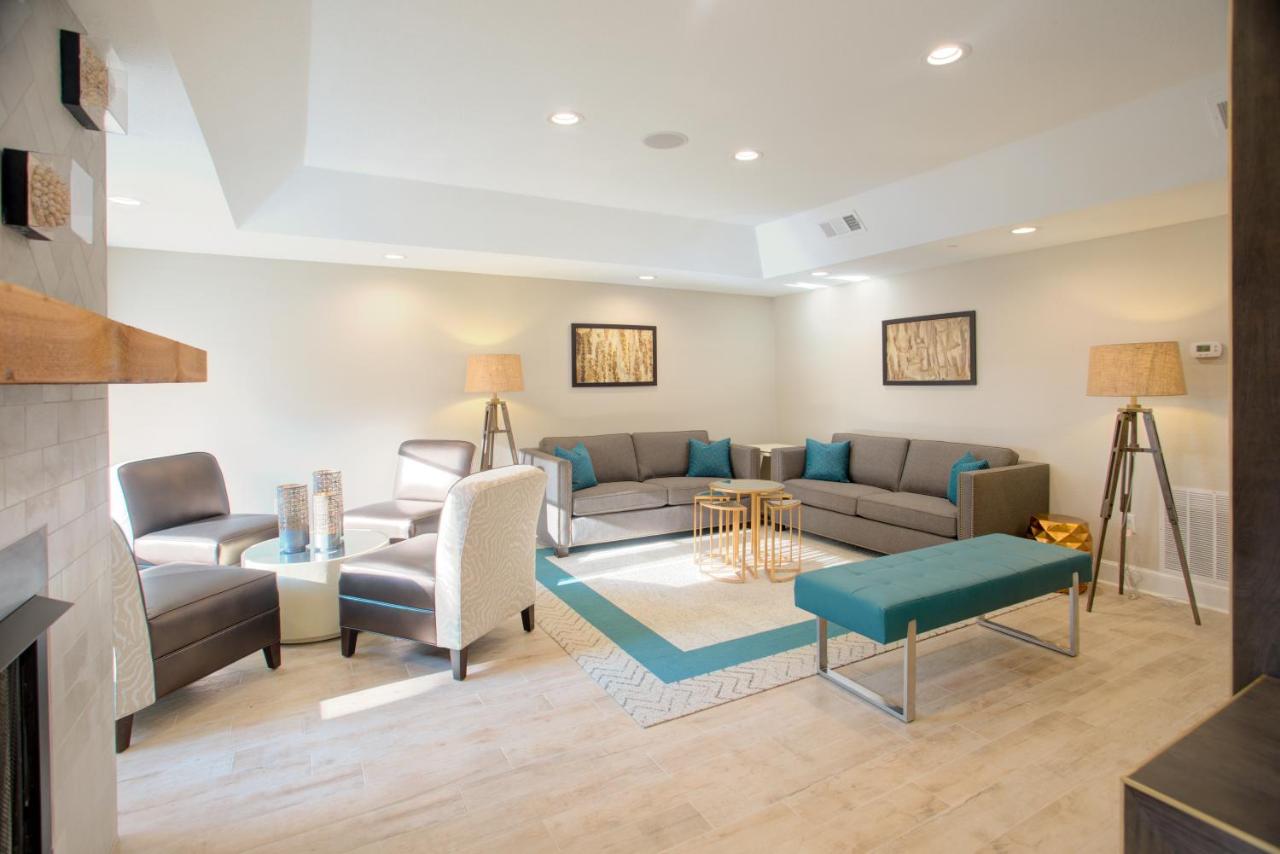 | Beachview Club Hotel