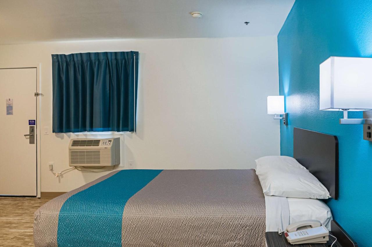 | Motel 6-Bay Saint Louis, MS