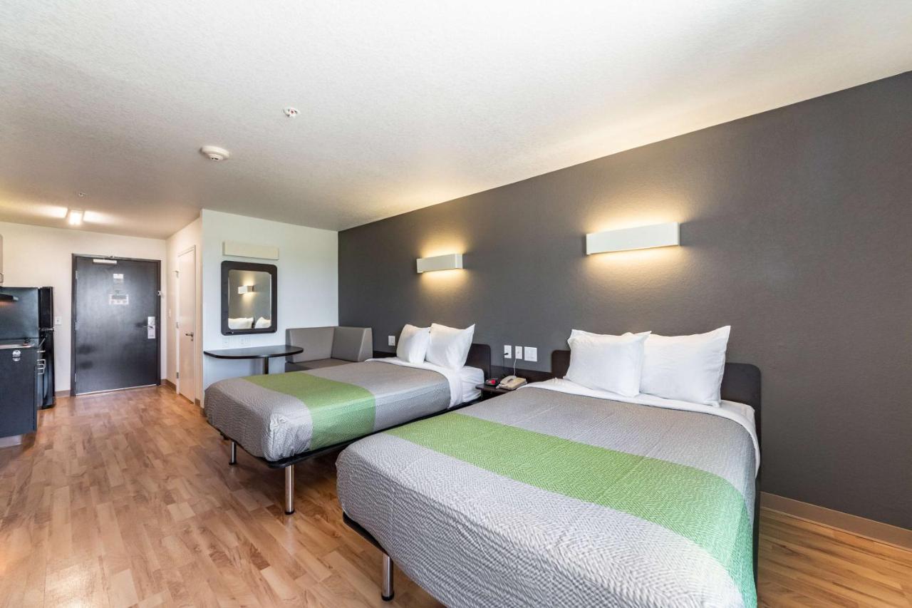 Deluxe Quadruple Room - Non-Smoking at Studio 6 San Marcos, TX