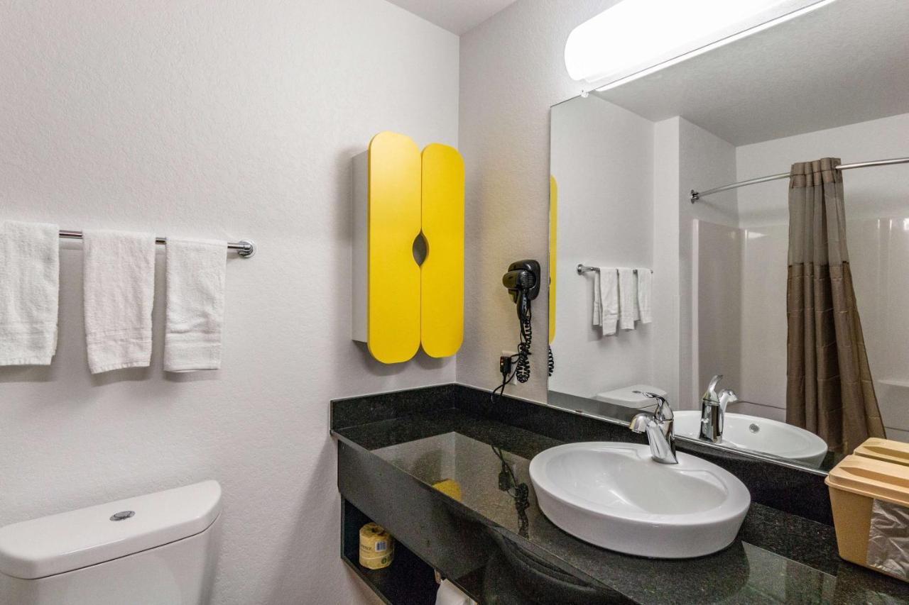 Deluxe Quadruple Room - Non-Smoking at Studio 6 San Marcos, TX