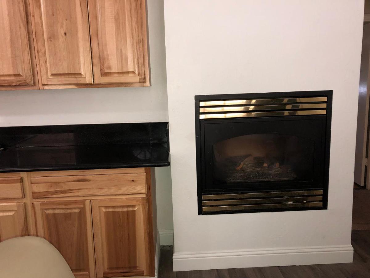 Apartment - Ground Floor at Cedar Inn & Suites