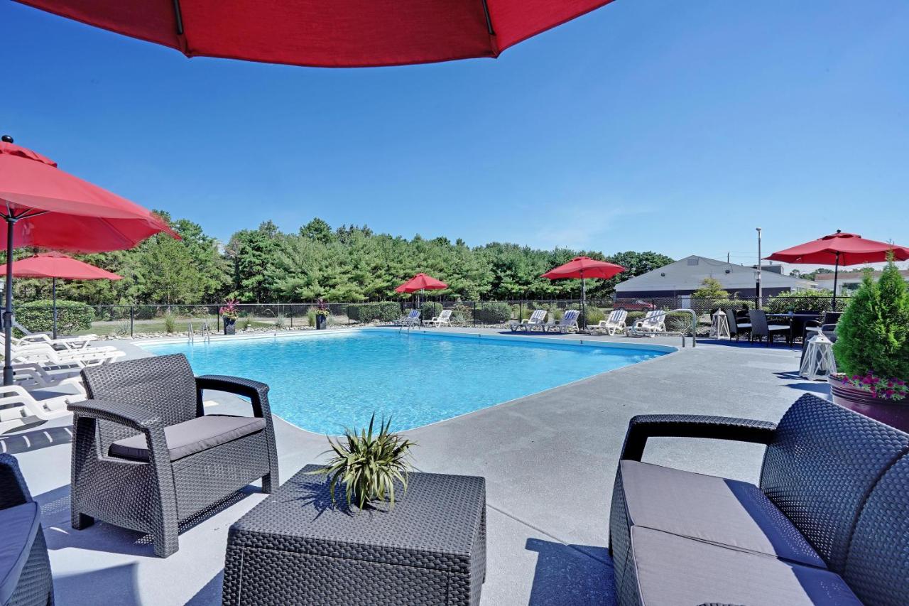 | Blue Creek Inn
